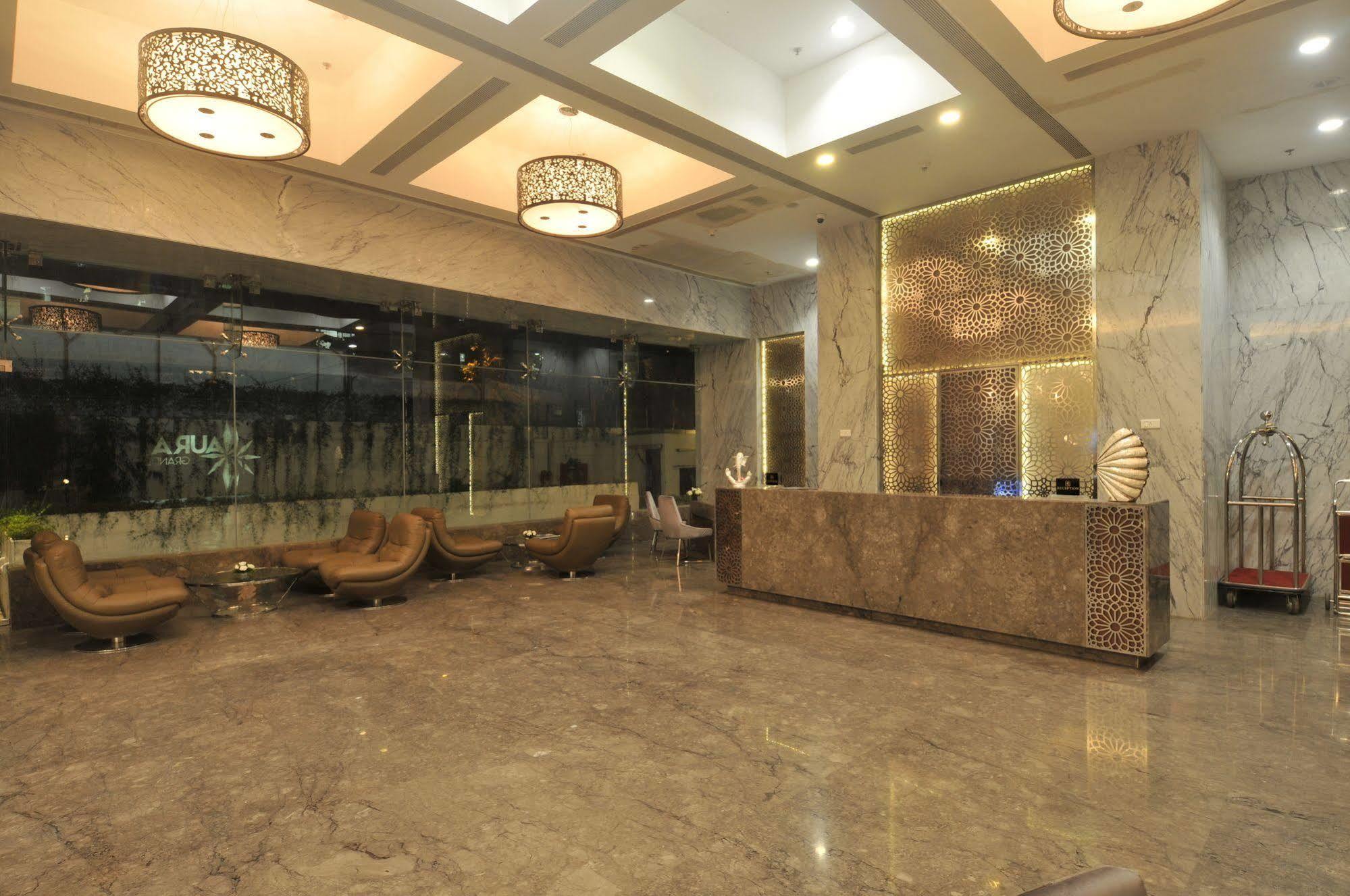 Goldfinch Hotel Mumbai Exterior photo